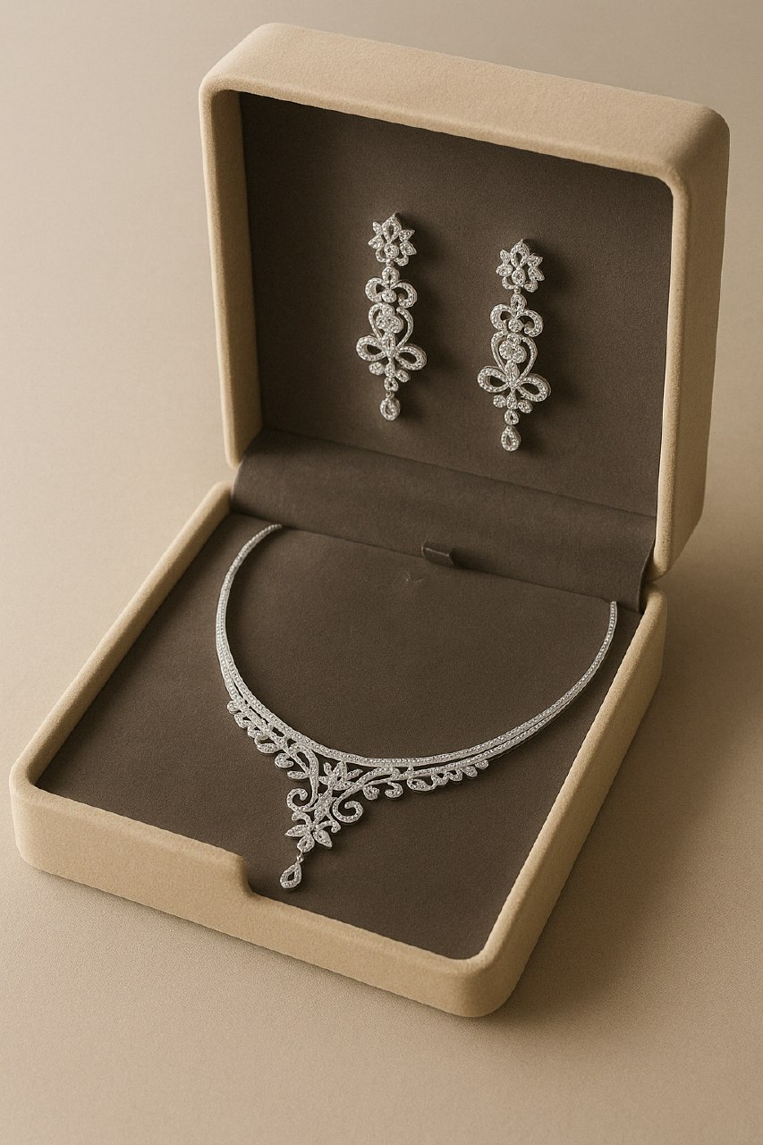IMG_20250420_175031_137 Moonlit Silhouette Necklace Set
