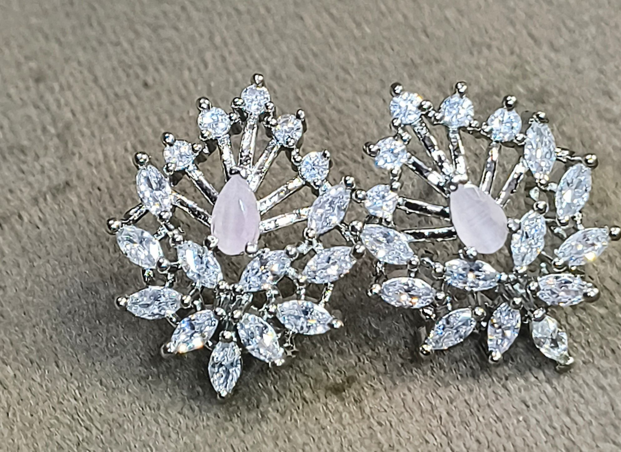 refocus_ok Chandira Bloom Studs