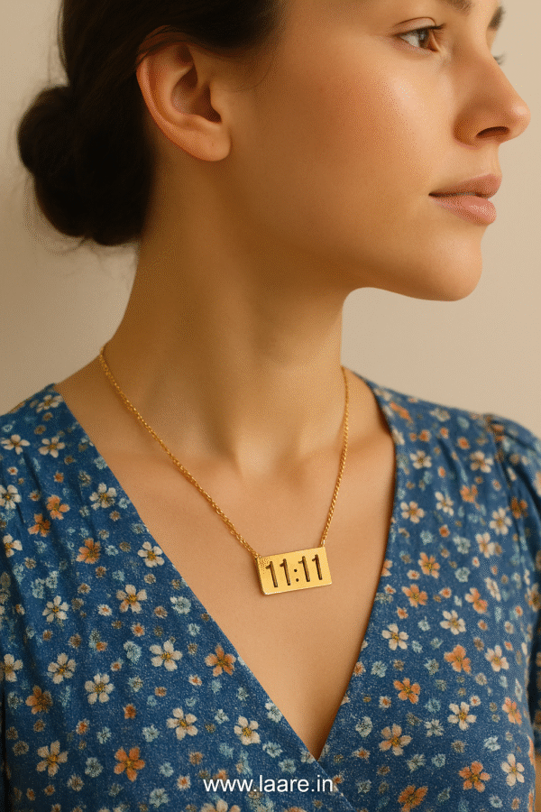 file_00000000261c61f79235194dece0aa25 11:11 Manifestation Pendant