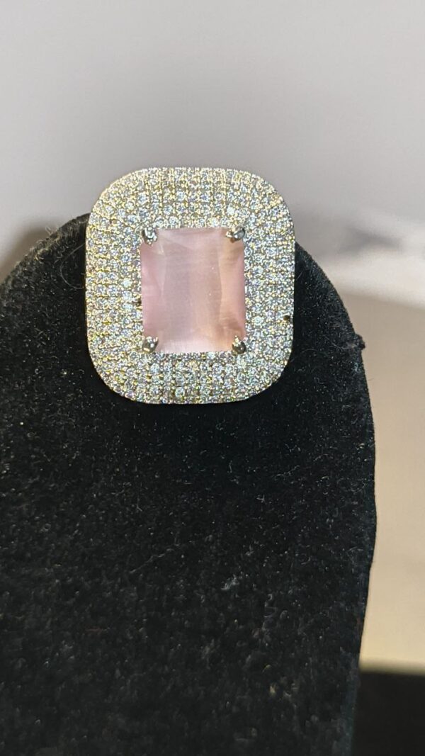 photo_6057823437549847970_y Elegant pastel pink square-stud earrings